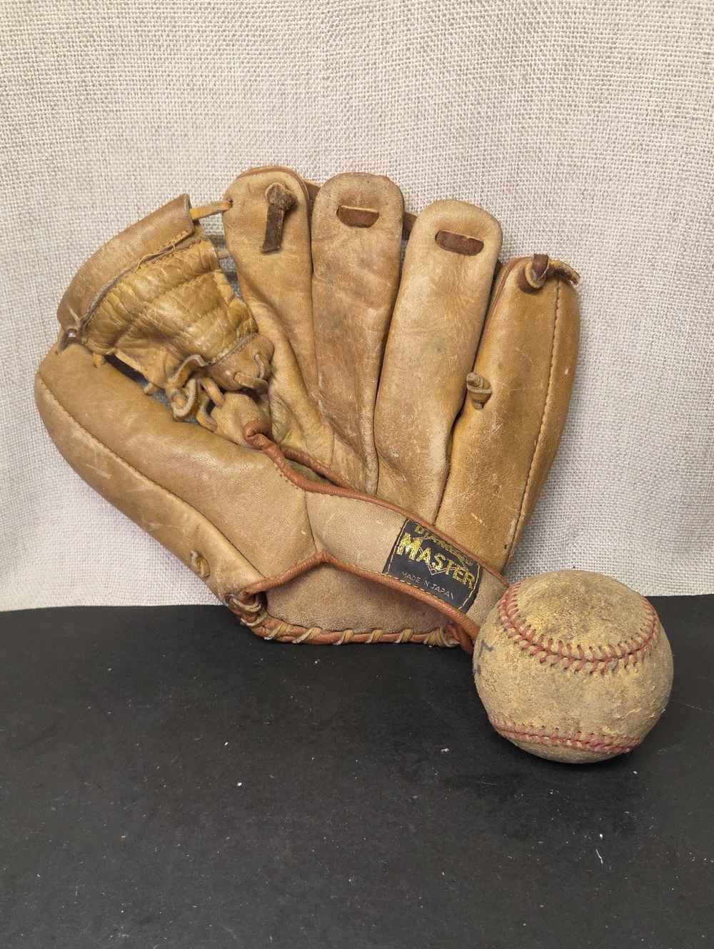 vintage Diamond Master S-5001 Deep Scoop Pocket leather baseball glove.